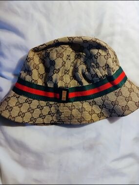 Gucci Beige Monogram Bucket Hat with Red & Green Stripe